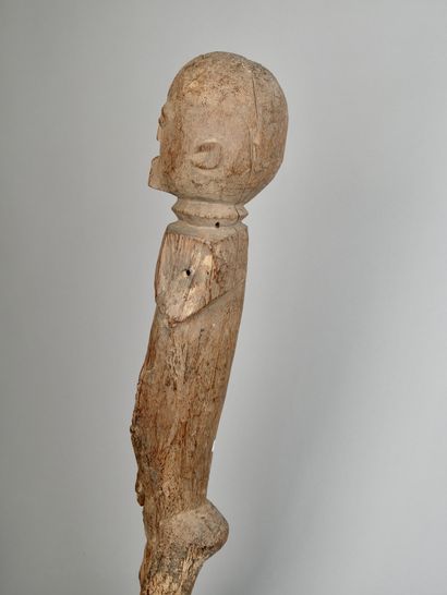 Statue Lobi, Burkina Faso
Bois
H : 53,5 cm
Provenance...