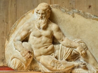 Antique sculpted marble bas-relief depicting...