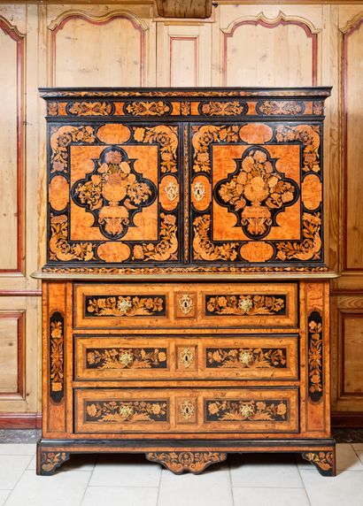 Large double veneer body. The front is decorated...