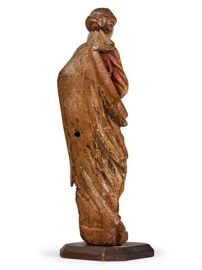 Virgin and Child in carved walnut with polychrome...