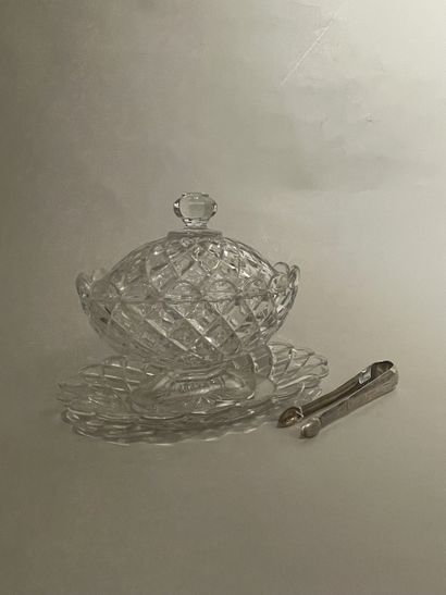 Covered oval SUCRIER on its display tray,...