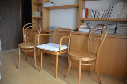 Thonet
Set comprising two chairs and an armchair...