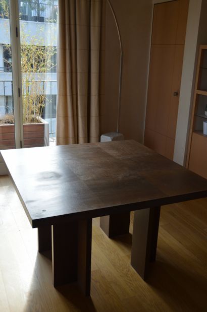 Modern work
Stained oak veneer dining table,...