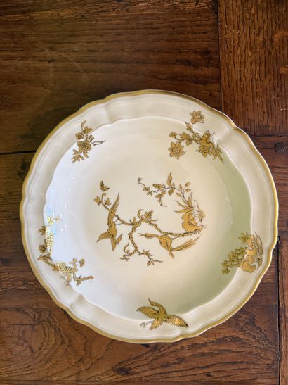 Limoges, BERNARDAUD - Ensemble de 16 assiettes...
