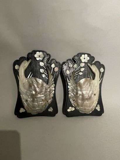 VIETNAM ? - Pair of mother-of-pearl sconce...