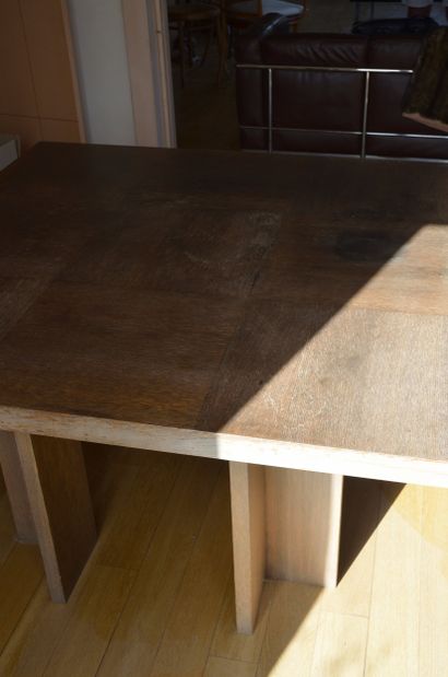 Modern work
Stained oak veneer dining table,...