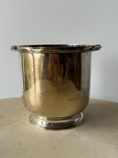 Refreshment bucket on silver-plated metal...
