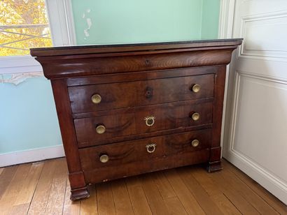 Small COMMODE in burled walnut veneer. The...