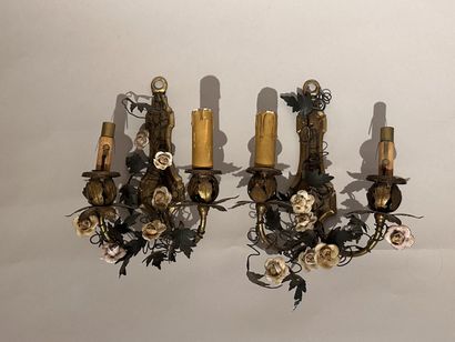 MAISON VIBERT, Paire d'APPLIQUES en bronze...