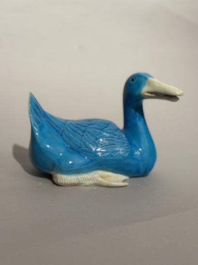 CHINA, Enameled porcelain subject with duck...