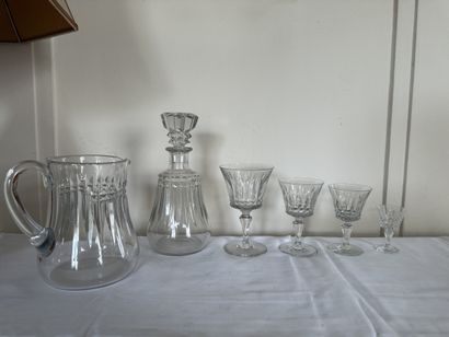 BACCARAT
Crystal GLASS SERVICE SET, 