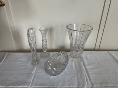 Set in cut CRYSTAL comprising: navette CUP,...