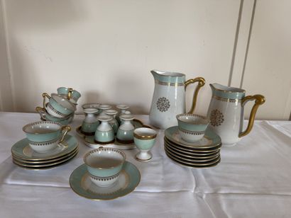 RAYNAUD, Limoges
Porcelain set with celadon...
