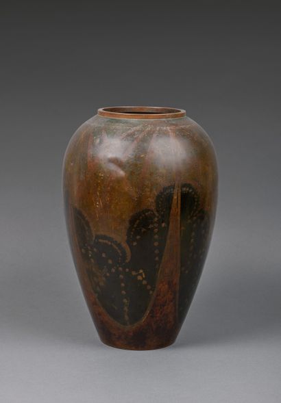 A. FINET
Vase in dinanderie
Signed in the...