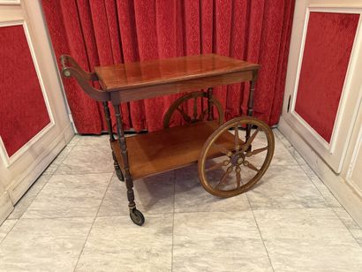 Mahogany waiter's table, baluster uprights.
H....