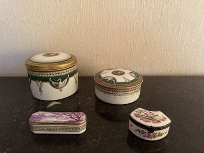 ROVINA à Epinal - Two porcelain BOXES decorated...