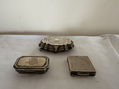Set of three 800/°° silver BOXES: one polylobed...