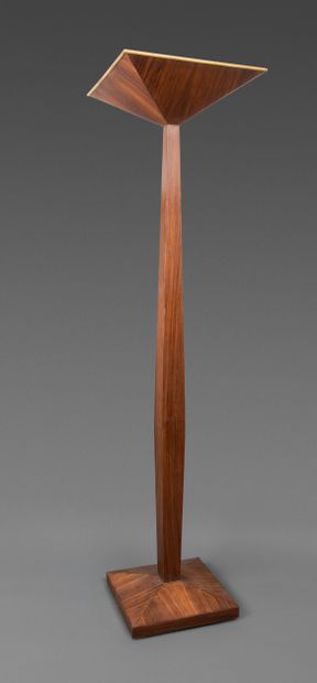 French work
Quadrangular floor lamp in rosewood...