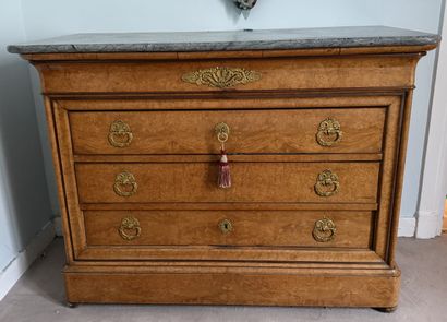 Elm burr veneer COMMODE, the front with five...