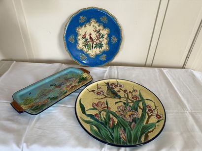 Set in LONGWY EMAUX including:
earthenware...