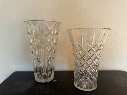 Set of crystal or cut glass VASES including...