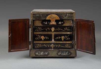 CHINA - KANGXI period (1662 - 1722)
A 