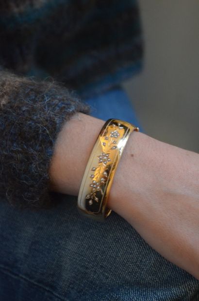 Bracelet jonc XIXème 
en or jaune 18k 750°/°°...
