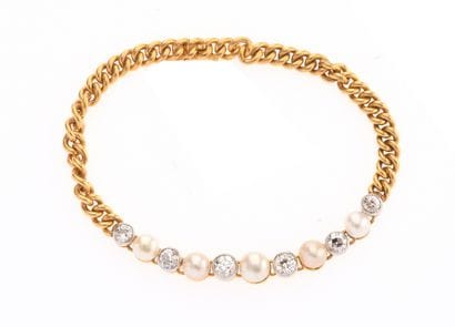 Bracelet 
maille gourmette en or jaune 18k...