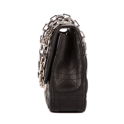 DIOR
Miss Dior