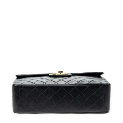 CHANEL
Sac modèle 