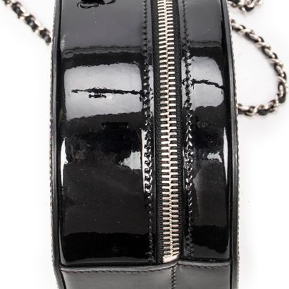 CHANEL
Glitter Chain