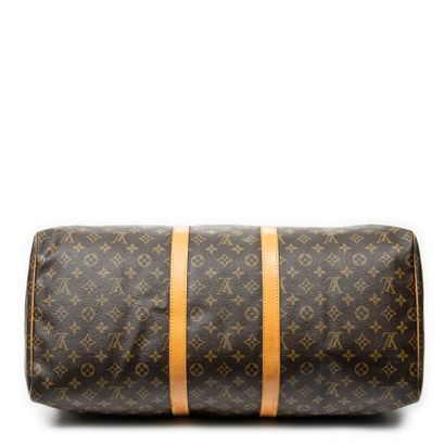 LOUIS VUITTON 
Sac modèle 