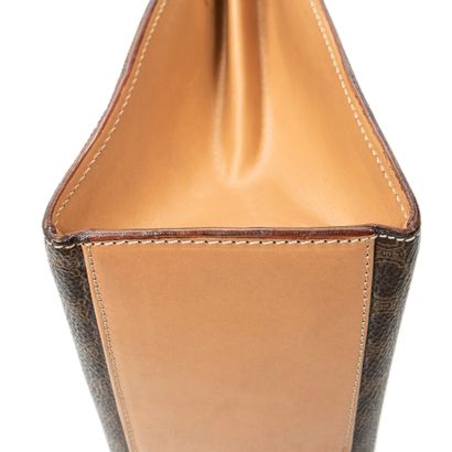 CELINE
Vintage Trapèze