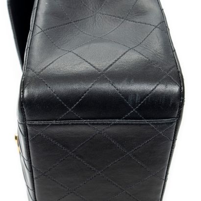 CHANEL
Sac modèle 