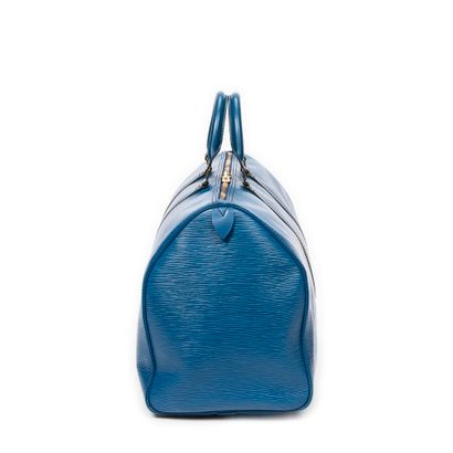 LOUIS VUITTON
Keepall
