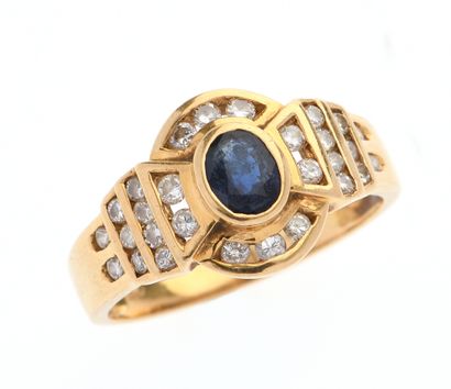 Bague géométrique
en or jaune 18k 750 °/°°...