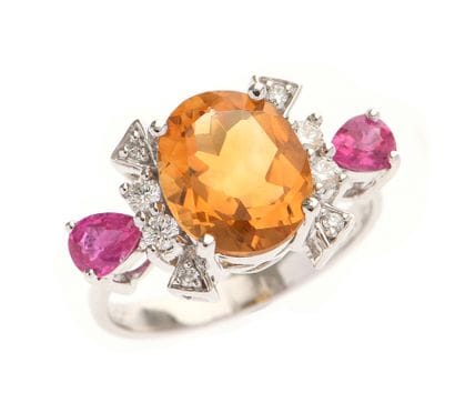 Bague 
en or gris 18k 750°/°° ornée en son...