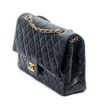 CHANEL
Sac modèle 