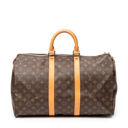 LOUIS VUITTON 
Sac modèle 