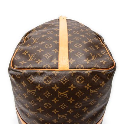 LOUIS VUITTON
Keepall