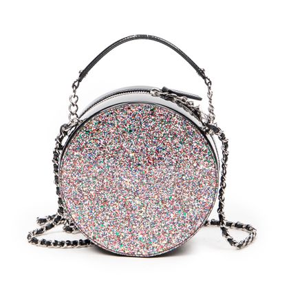 CHANEL
Glitter Chain
