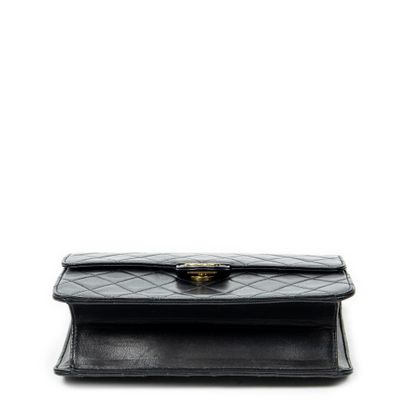 CHANEL
Sac modèle 