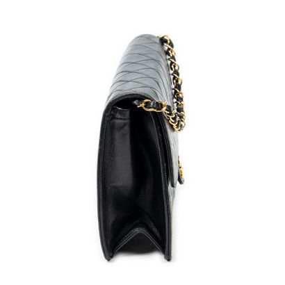 CHANEL
Sac modèle 