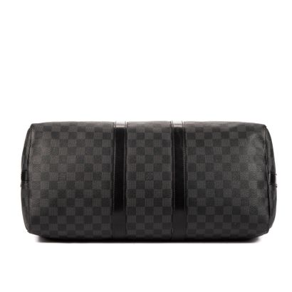 LOUIS VUITTON
Sac modèle 