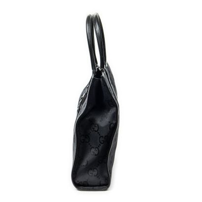 GUCCI 
Sac modèle 