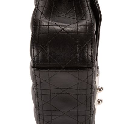 DIOR
Miss Dior