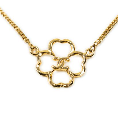 CHANEL 
Gold-plated 