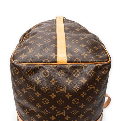 LOUIS VUITTON
Keepall