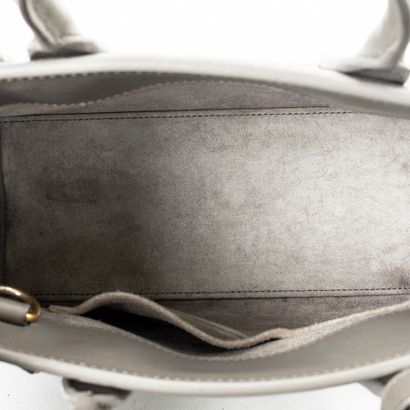 YVES SAINT LAURENT
Sac modèle 