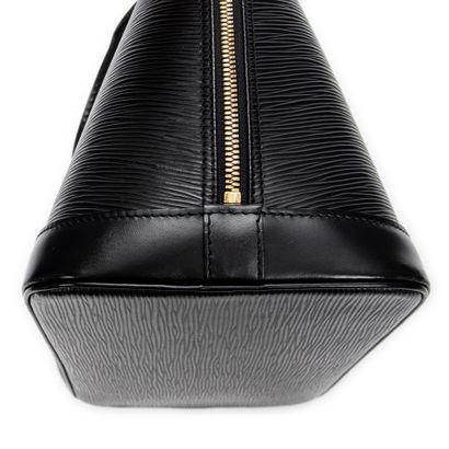 LOUIS VUITTON
Sac modèle 